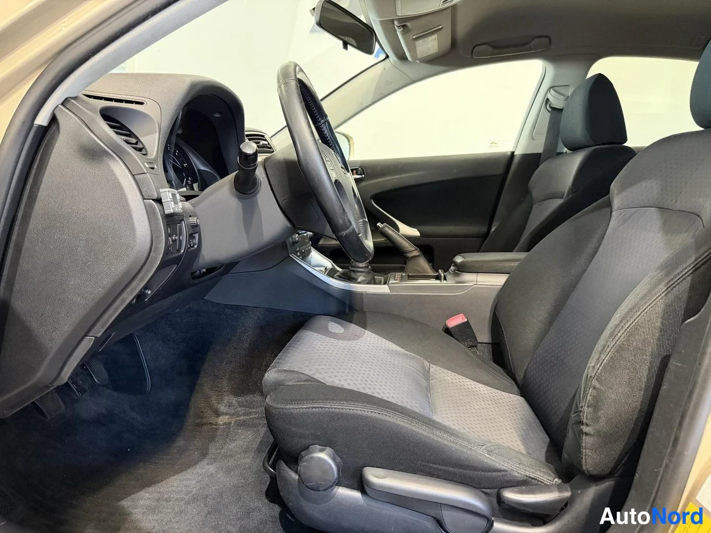 Beige Lexus IS 2006, kuva 7