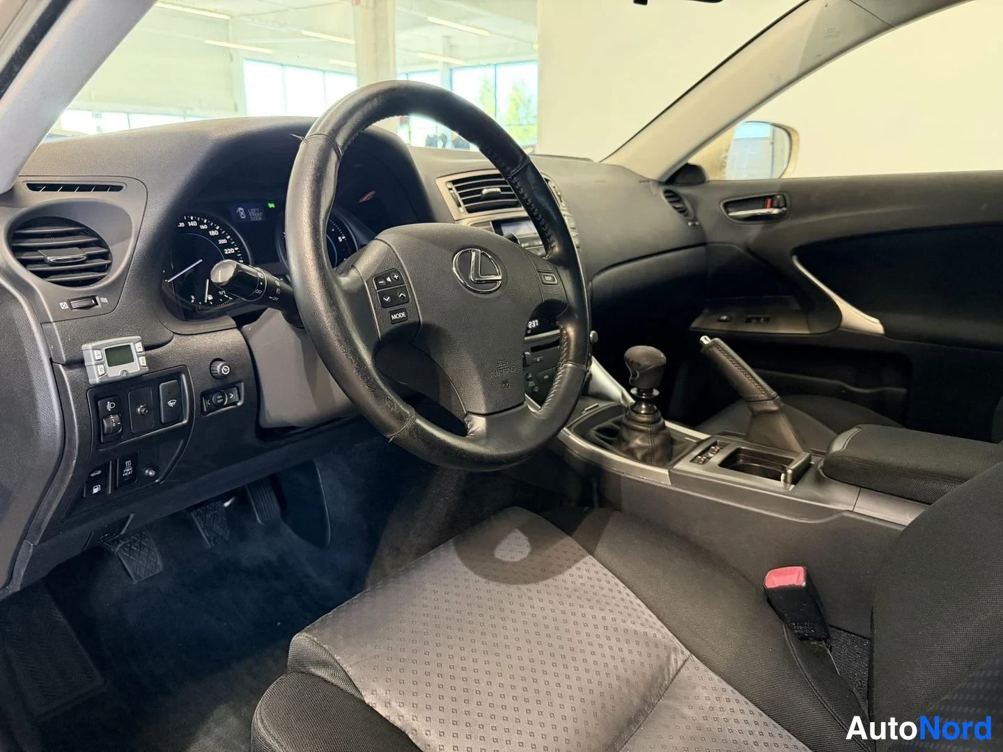 Beige Lexus IS 2006, kuva 8