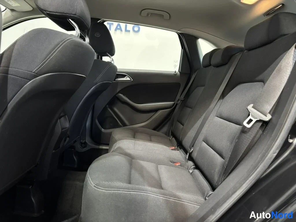 Musta Mercedes-Benz B 180 CDI 2014, kuva 6