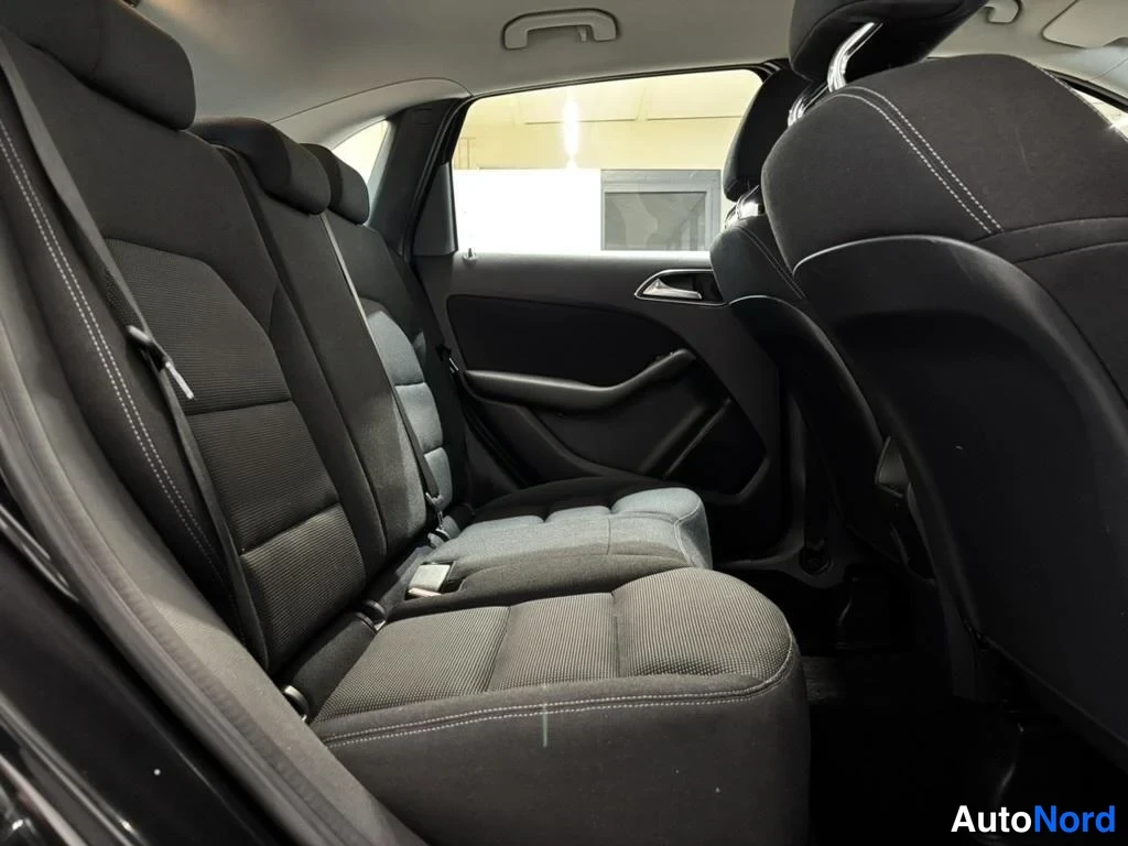 Musta Mercedes-Benz B 180 CDI 2014, kuva 8