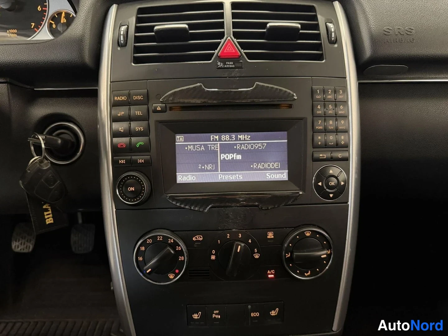 Harmaa Mercedes-Benz B 180 2010, kuva 16