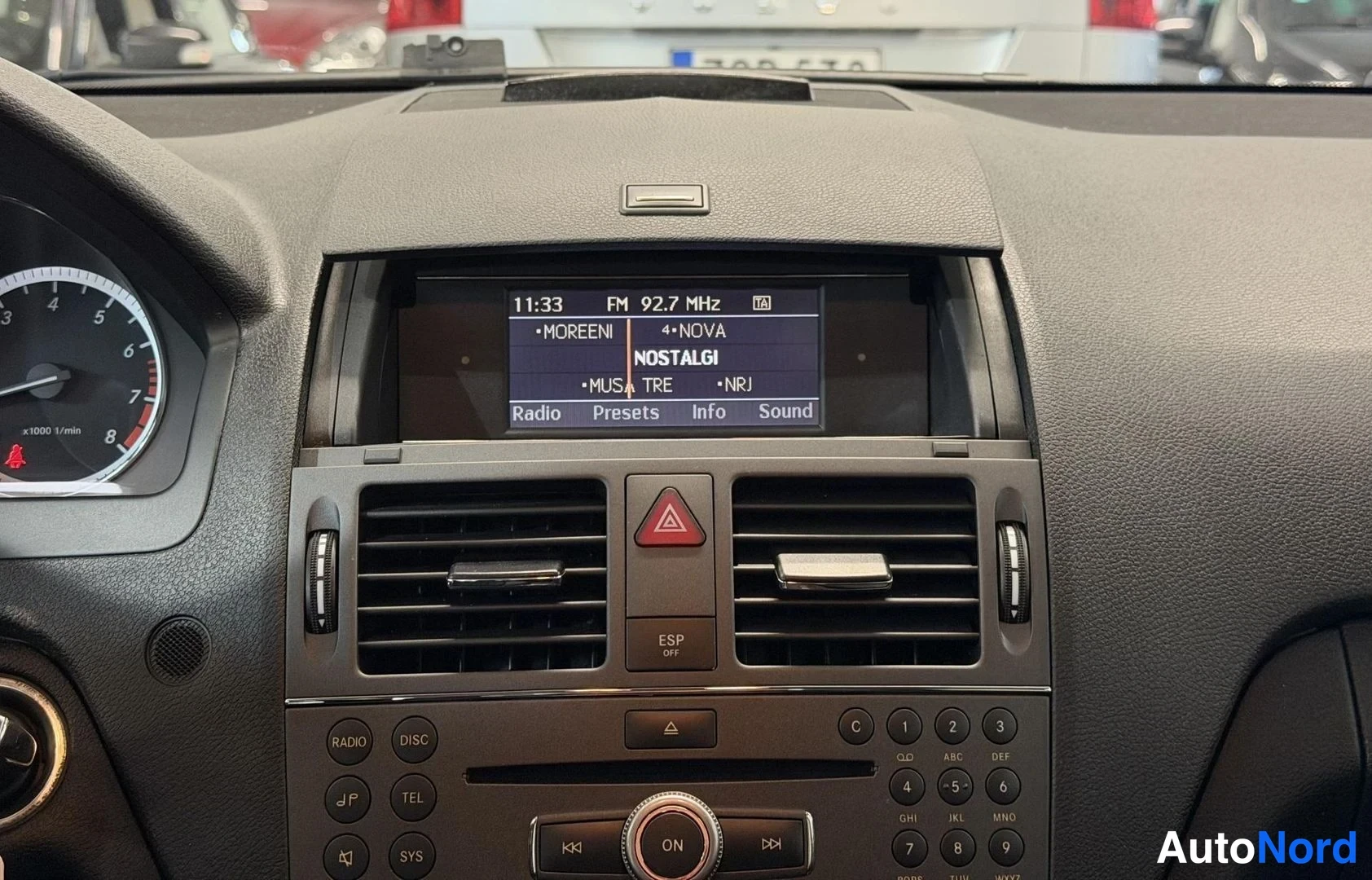 Musta Mercedes-Benz C 180 2010, kuva 13