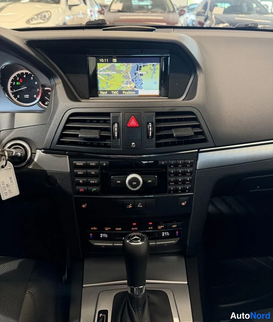 Harmaa Mercedes-Benz E 250 2010, kuva 16