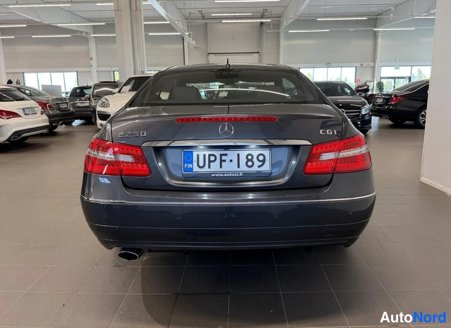 Harmaa Mercedes-Benz E 250 2010, takaa, kuva 6