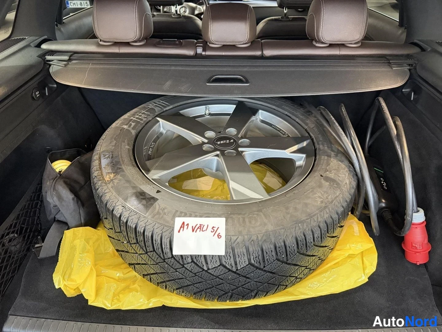 Musta Mercedes-Benz GLC 350 e 4MATIC 2017, kuva 11