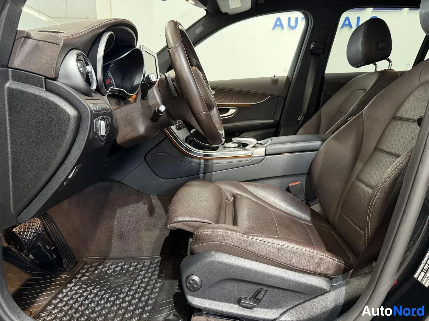 Musta Mercedes-Benz GLC 350 e 4MATIC 2017, kuva 8