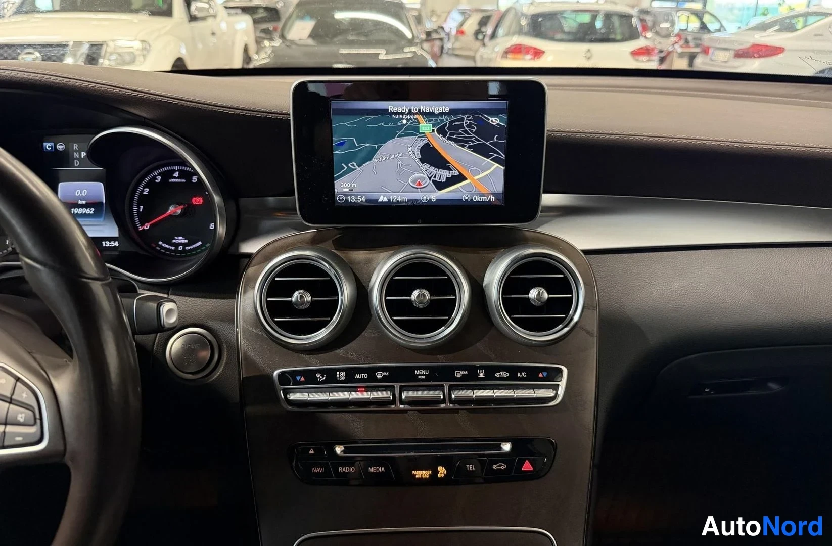 Musta Mercedes-Benz GLC 350 e 4MATIC 2017, kuva 9