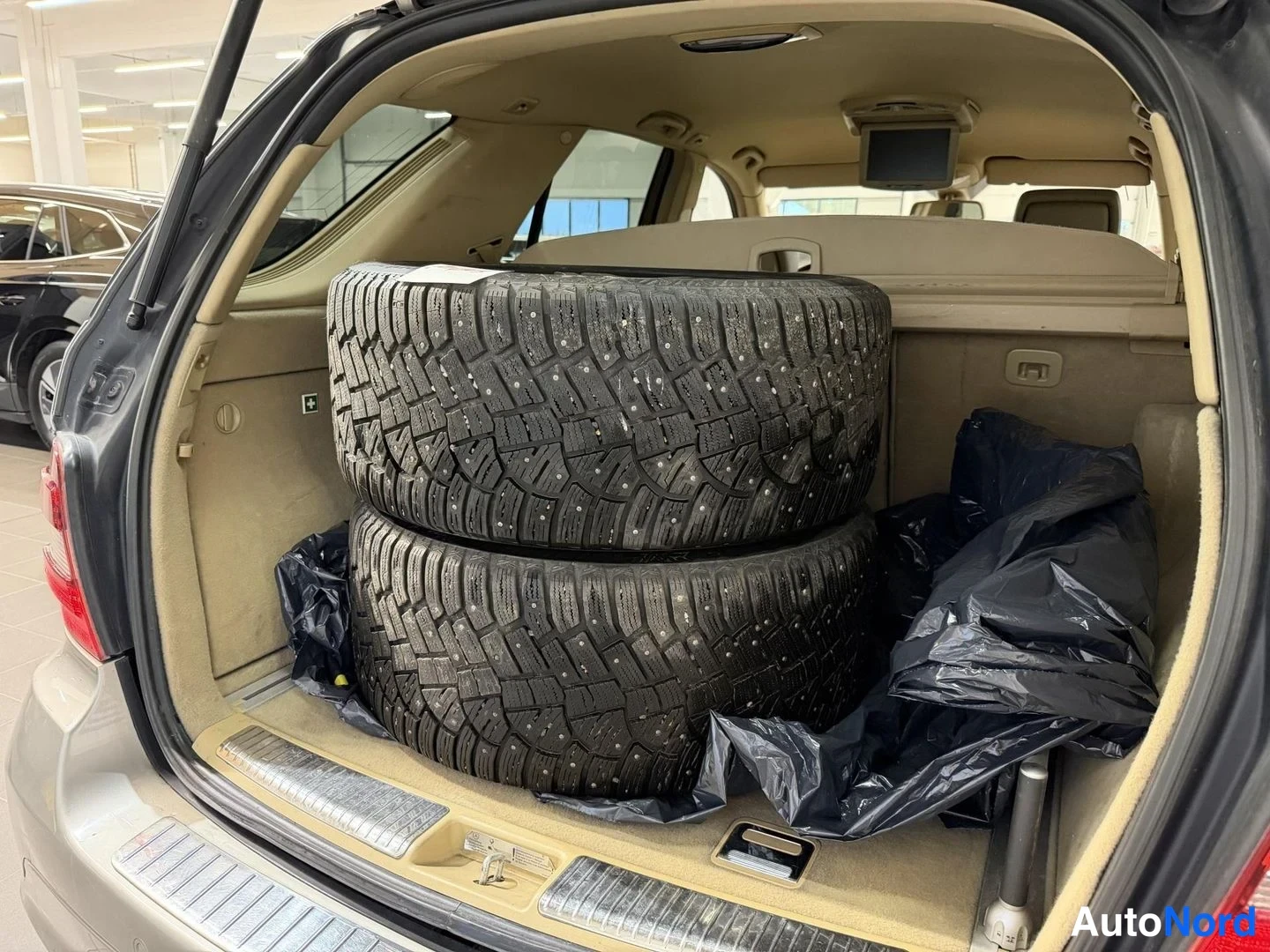 Harmaa Mercedes-Benz ML 320 CDI 4MATIC 2007, kuva 13