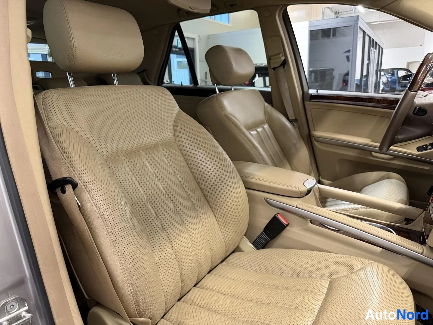 Harmaa Mercedes-Benz ML 320 CDI 4MATIC 2007, kuva 20