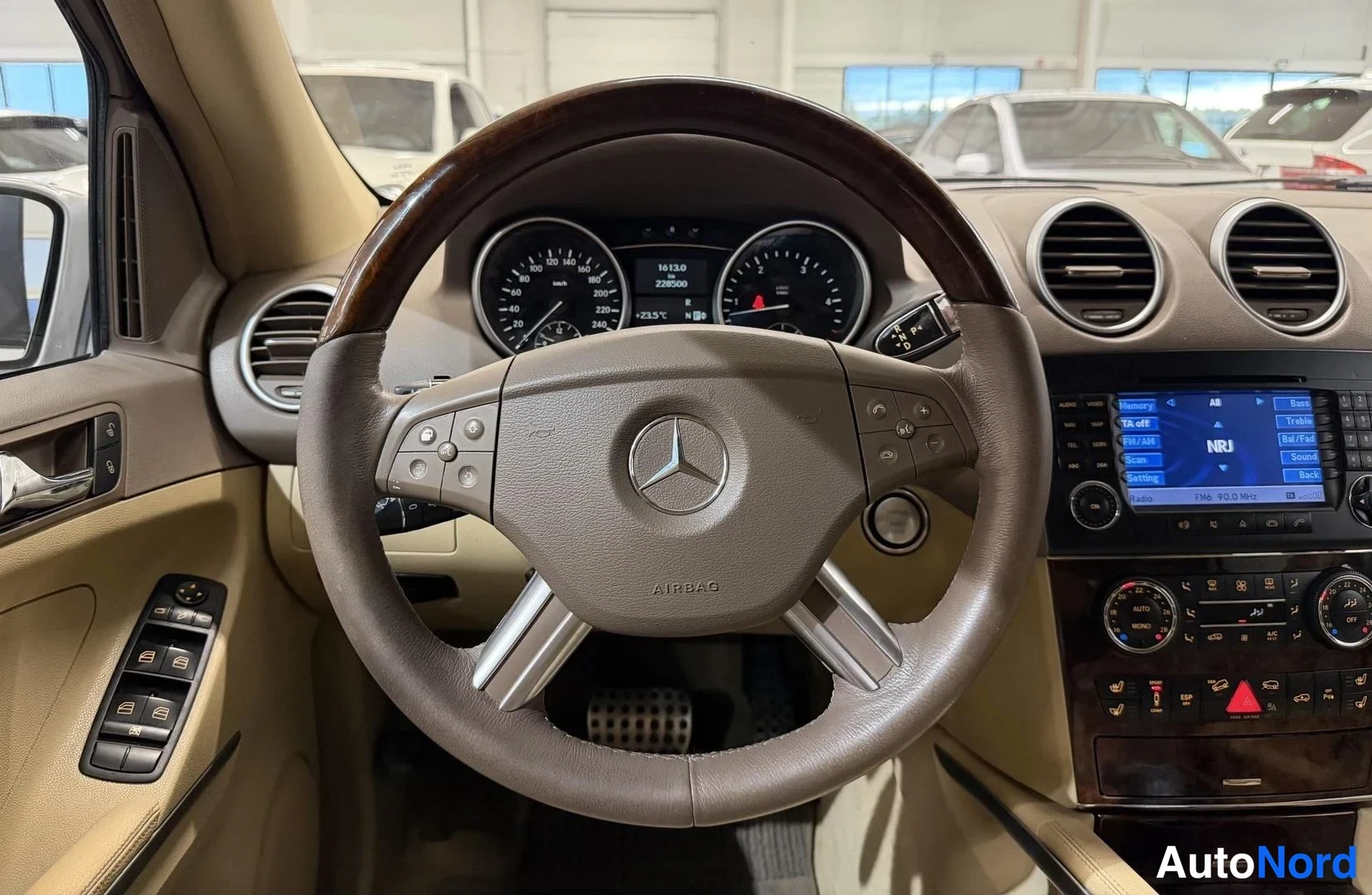 Harmaa Mercedes-Benz ML 320 CDI 4MATIC 2007, kuva 11