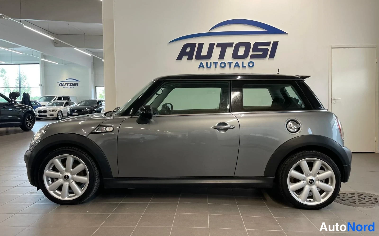 Harmaa Mini Cooper S 2007, etuviisto, keula vasemmalle, kuva 2