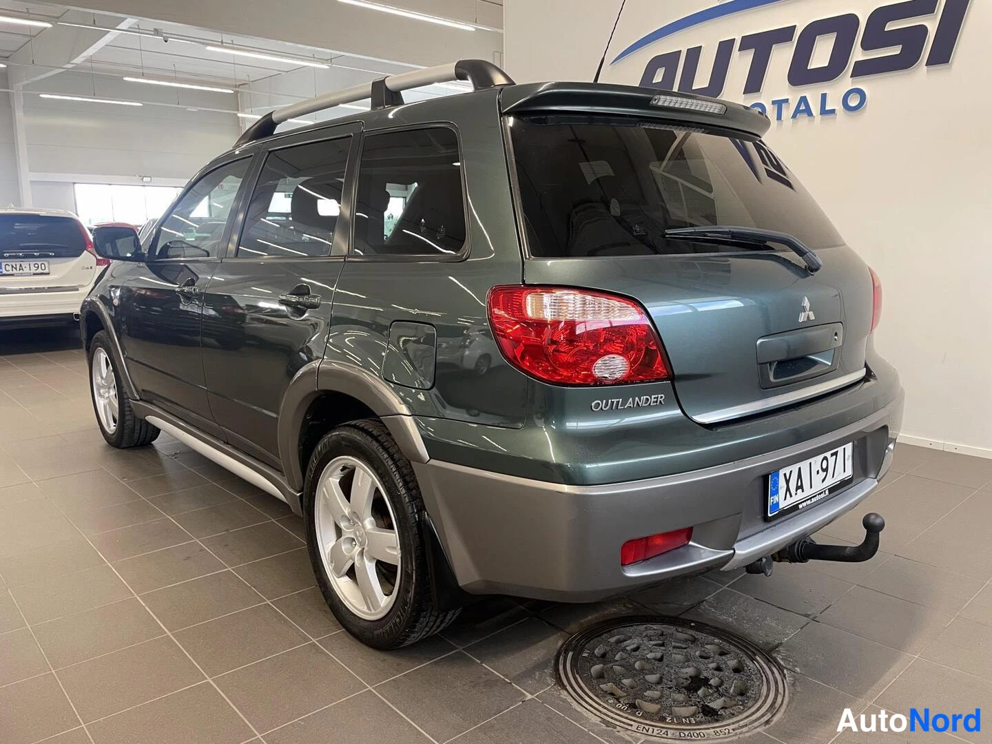 Vihreä Mitsubishi Outlander 2006, takaviisto, kuva 5