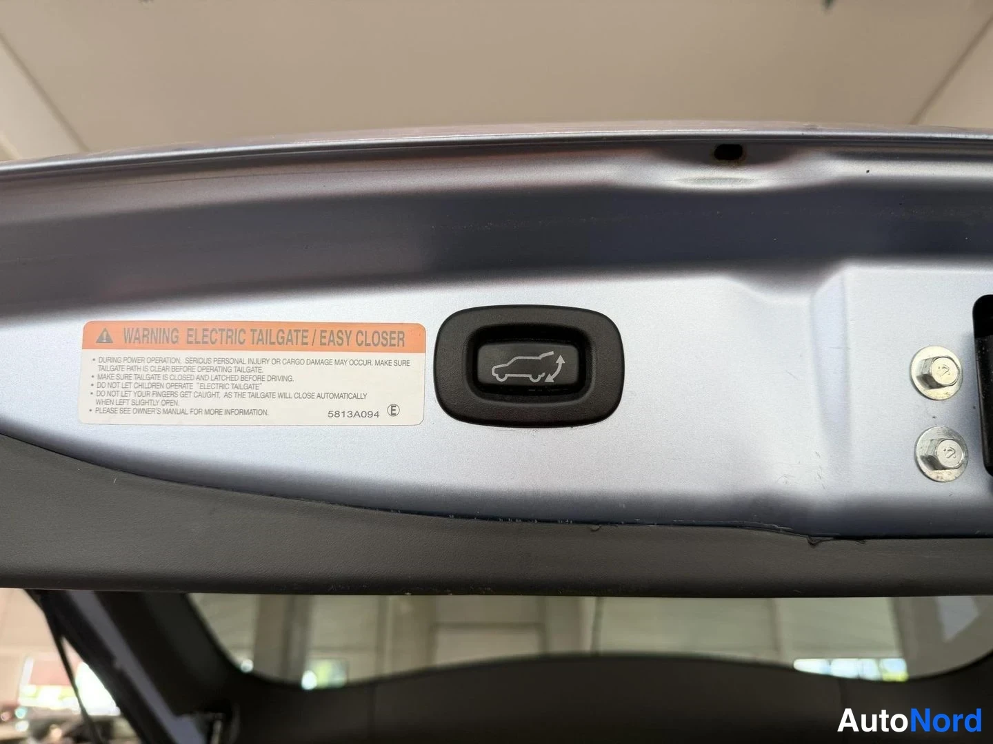 Sininen Mitsubishi Outlander PHEV 2014, kuva 9