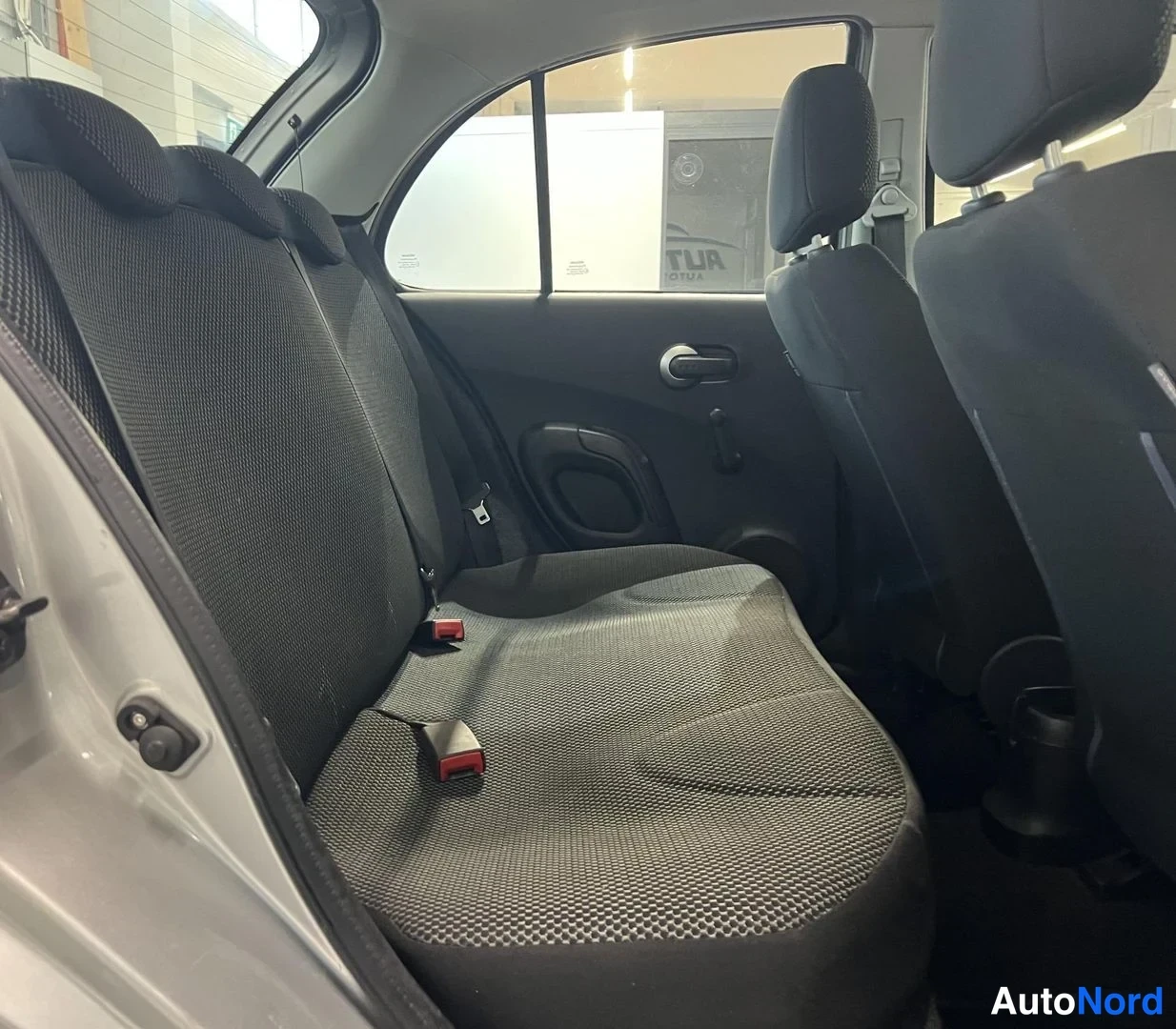 Hopea Nissan Micra 2010, kuva 9