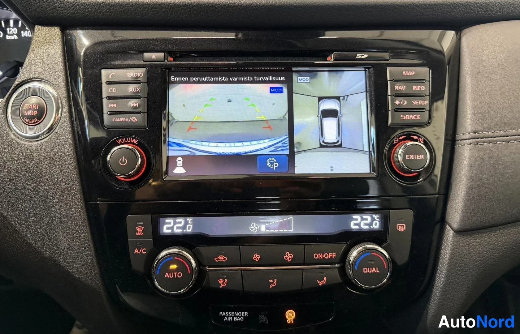 Valkoinen Nissan X-Trail 2018, kuva 21