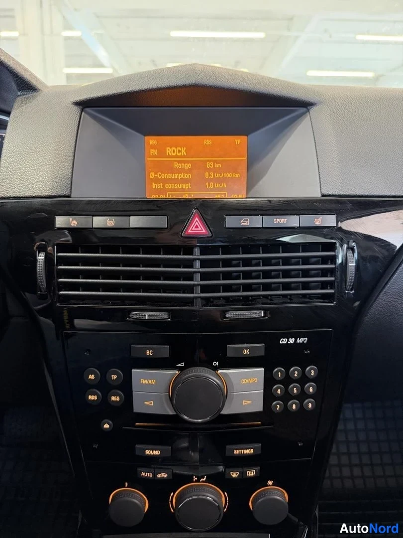 Harmaa Opel Astra 2008, kuva 14
