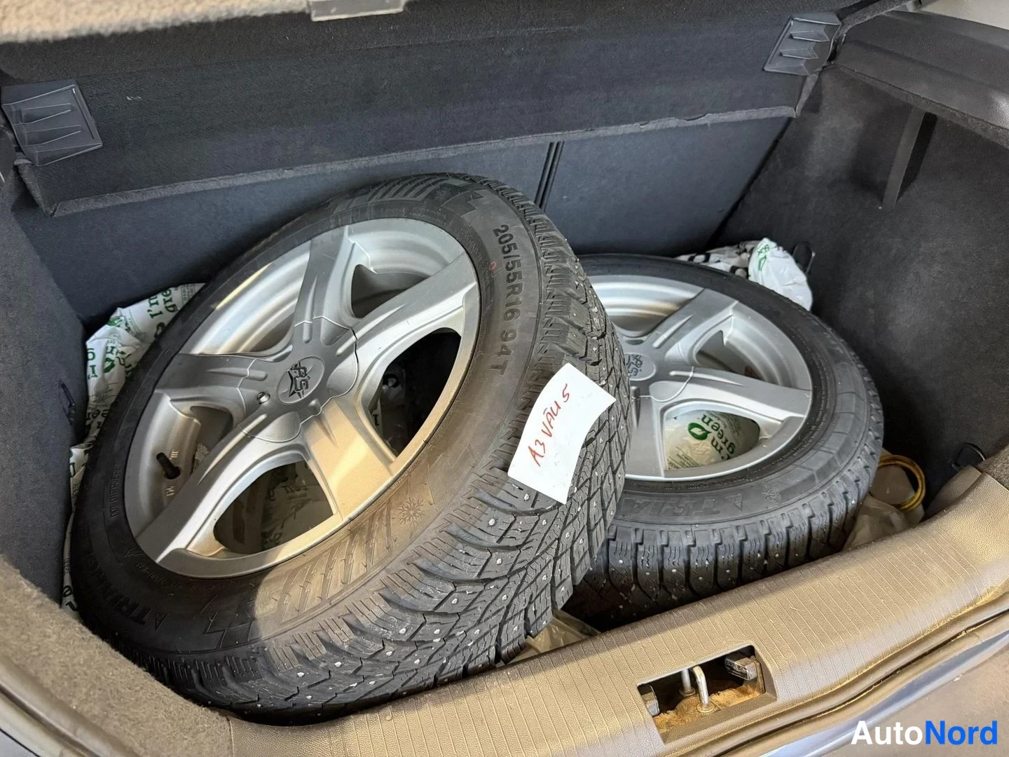 Harmaa Opel Astra 2008, kuva 10