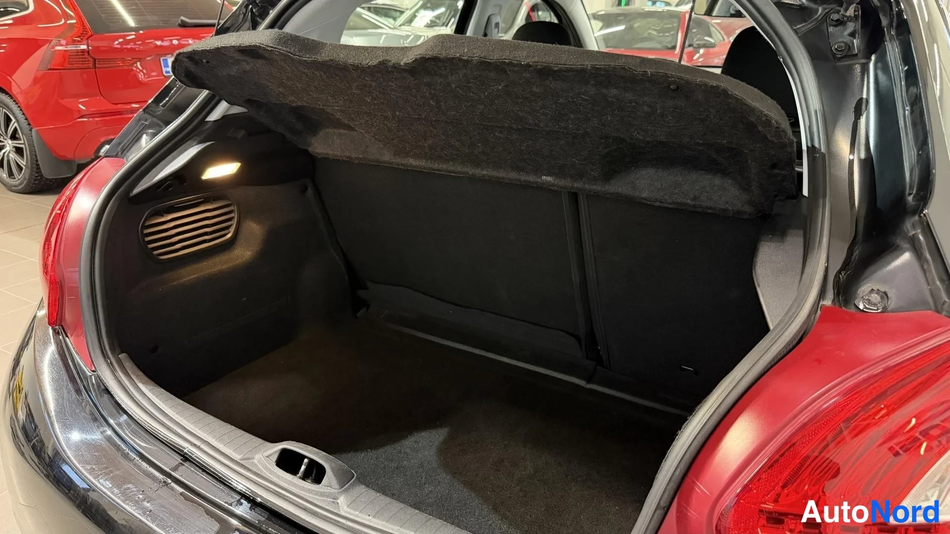 Musta Peugeot 208 2014, kuva 12