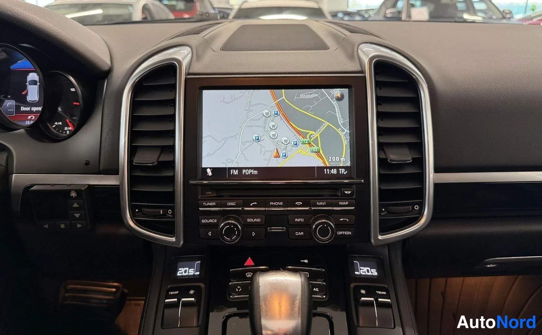 Valkoinen Porsche Cayenne 2012, kuva 8