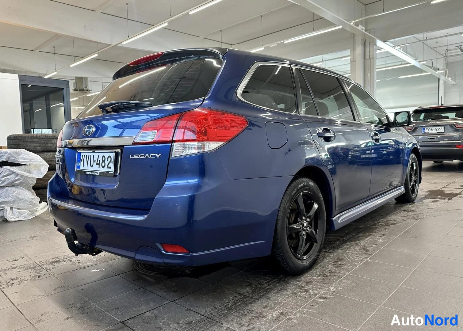 Sininen Subaru Legacy 2011, takaviisto, kuva 4