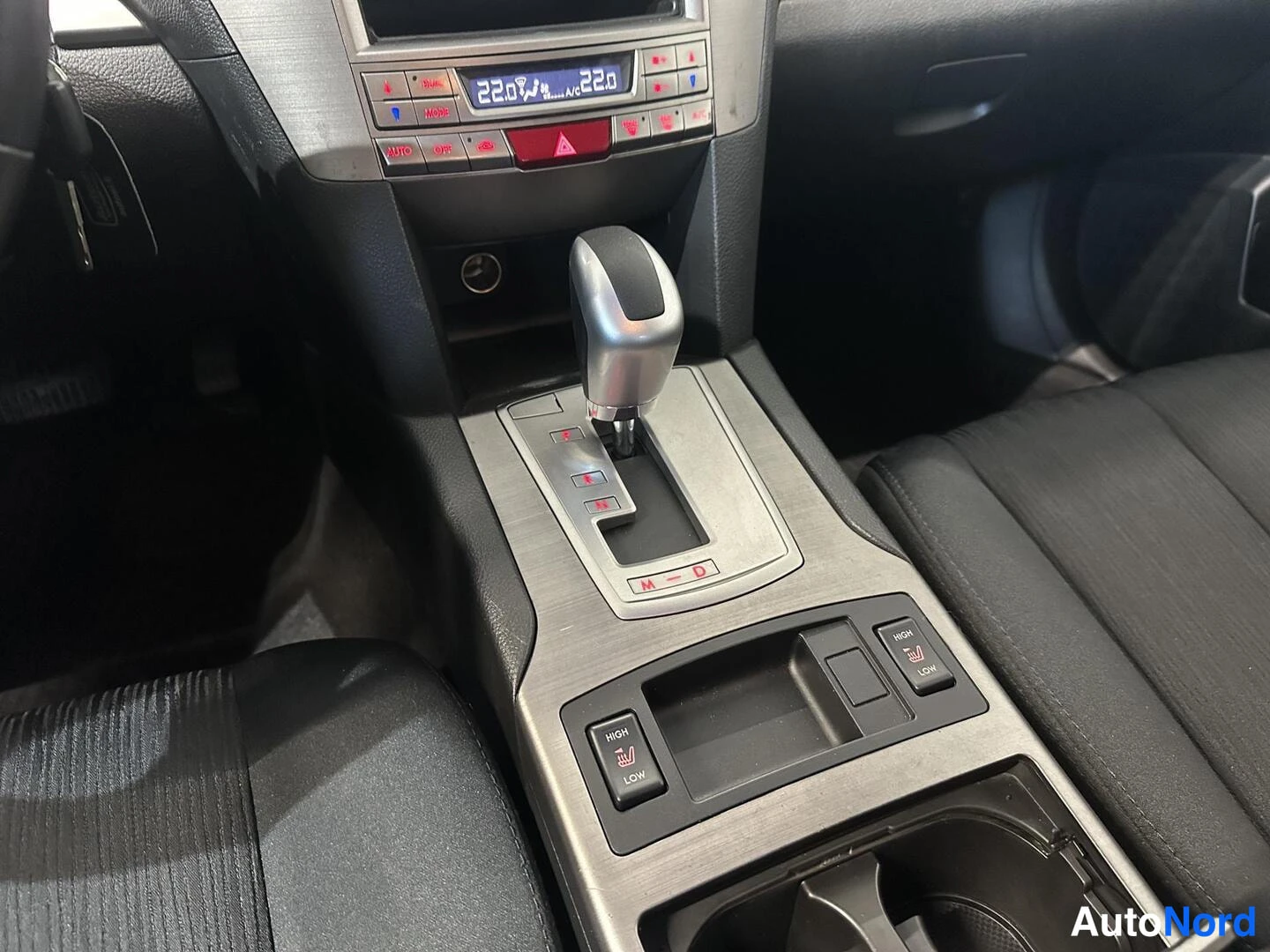 Sininen Subaru Legacy 2011, kuva 13