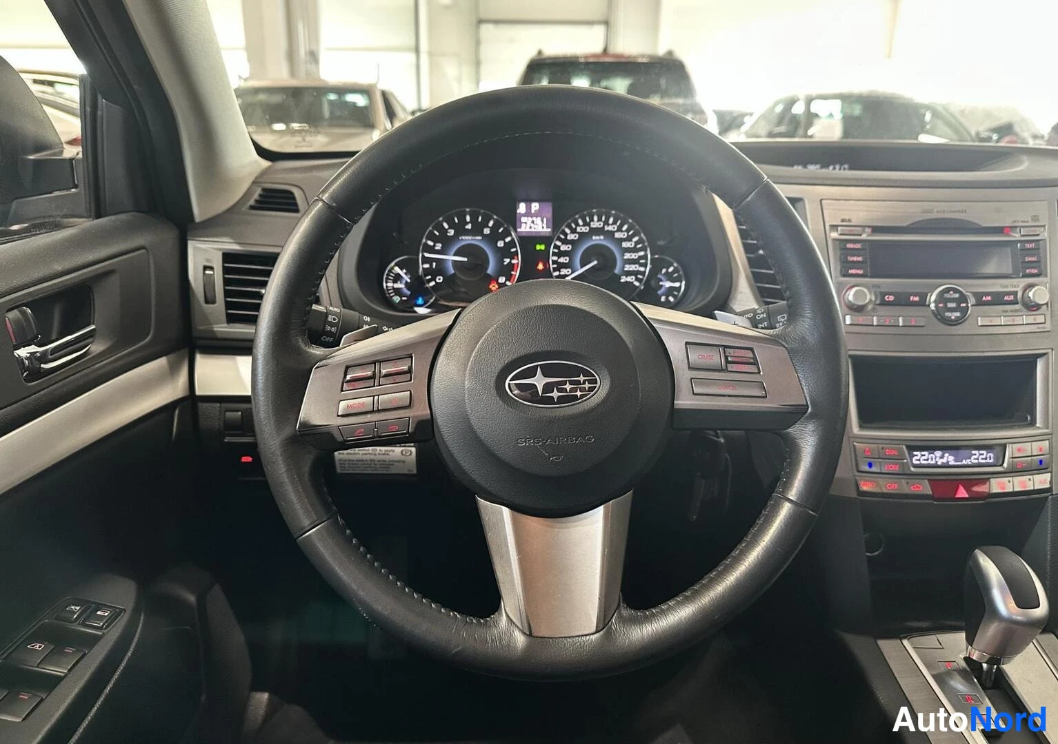 Sininen Subaru Legacy 2011, kuva 14
