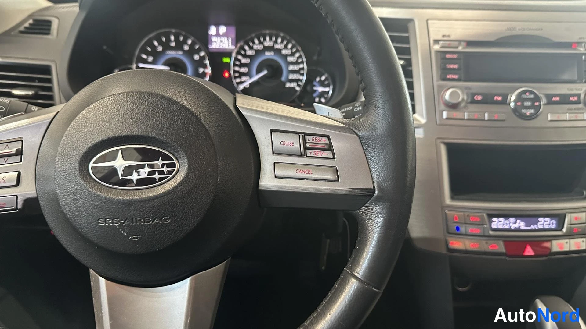 Sininen Subaru Legacy 2011, kuva 16