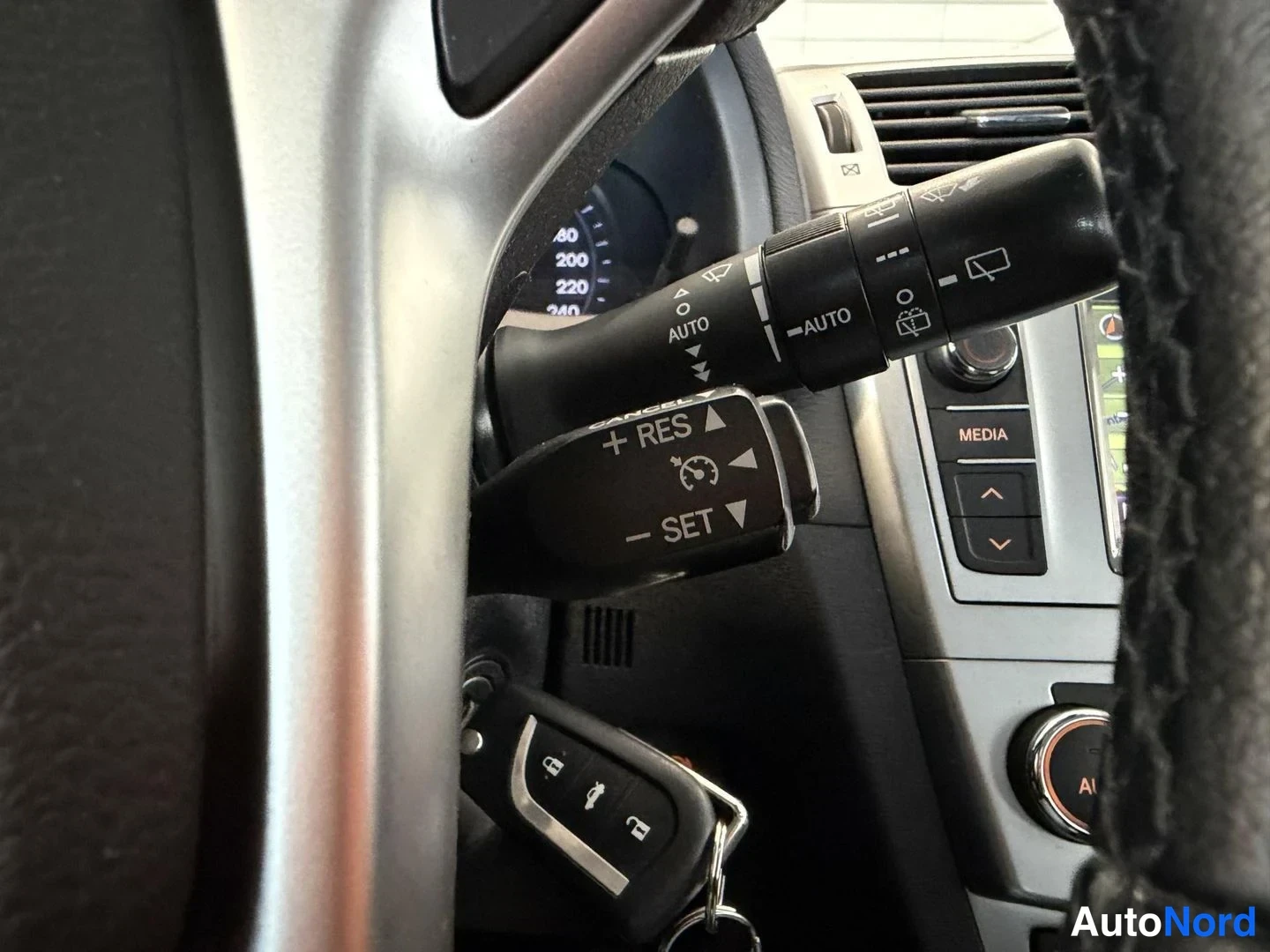 Hopea Toyota Avensis 2013, kuva 16