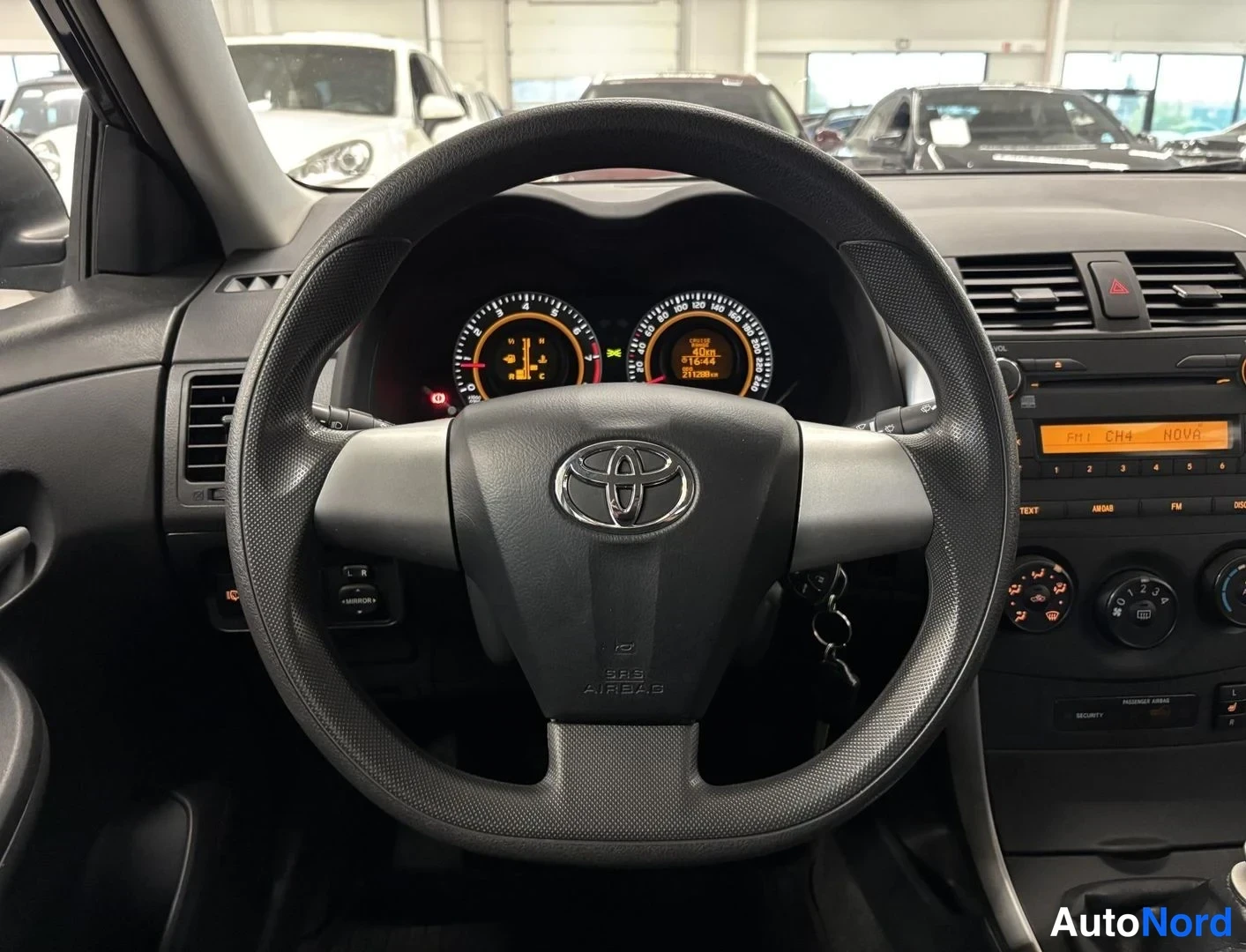 Musta Toyota Corolla 2012, kuva 12