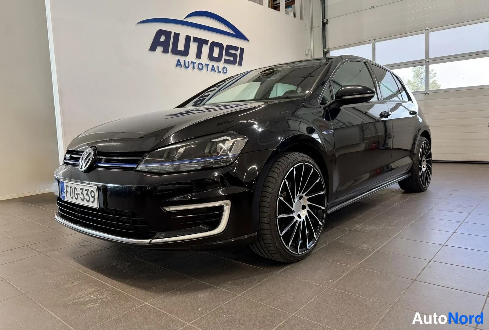 Volkswagen Golf GTE 2015
