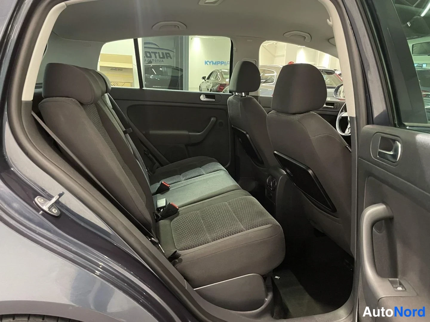 Sininen Volkswagen Golf Plus 2012, kuva 11