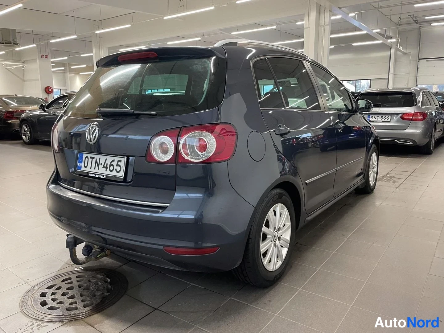 Sininen Volkswagen Golf Plus 2012, takaviisto, kuva 6
