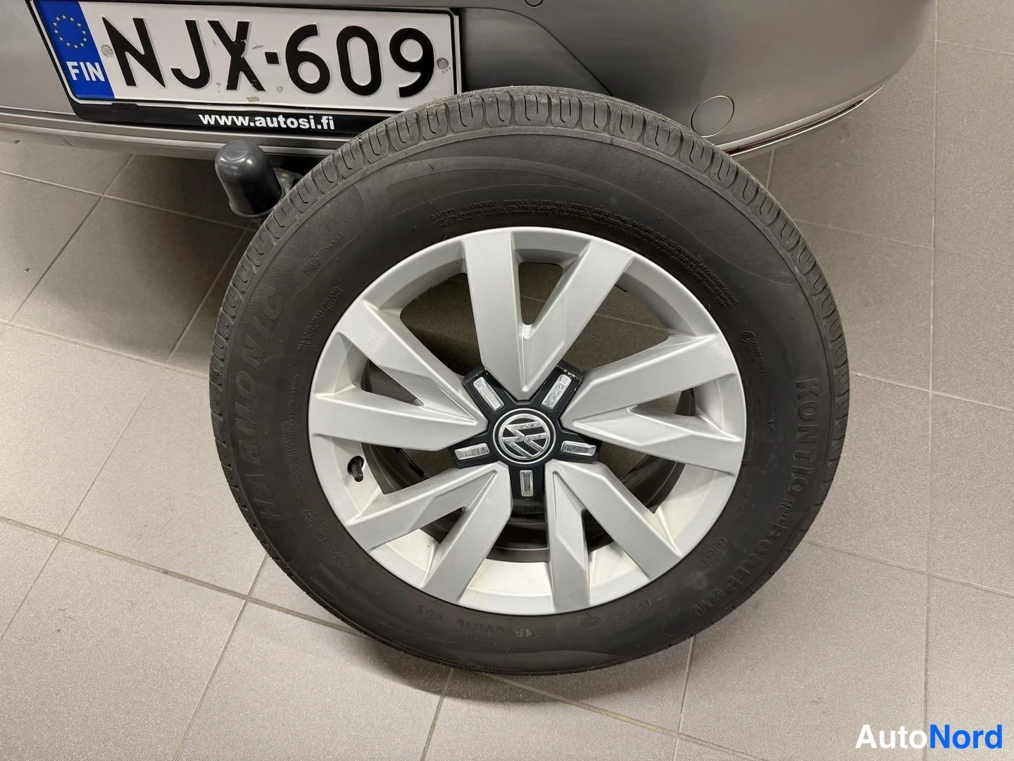 Harmaa Volkswagen Passat 2016, kuva 16