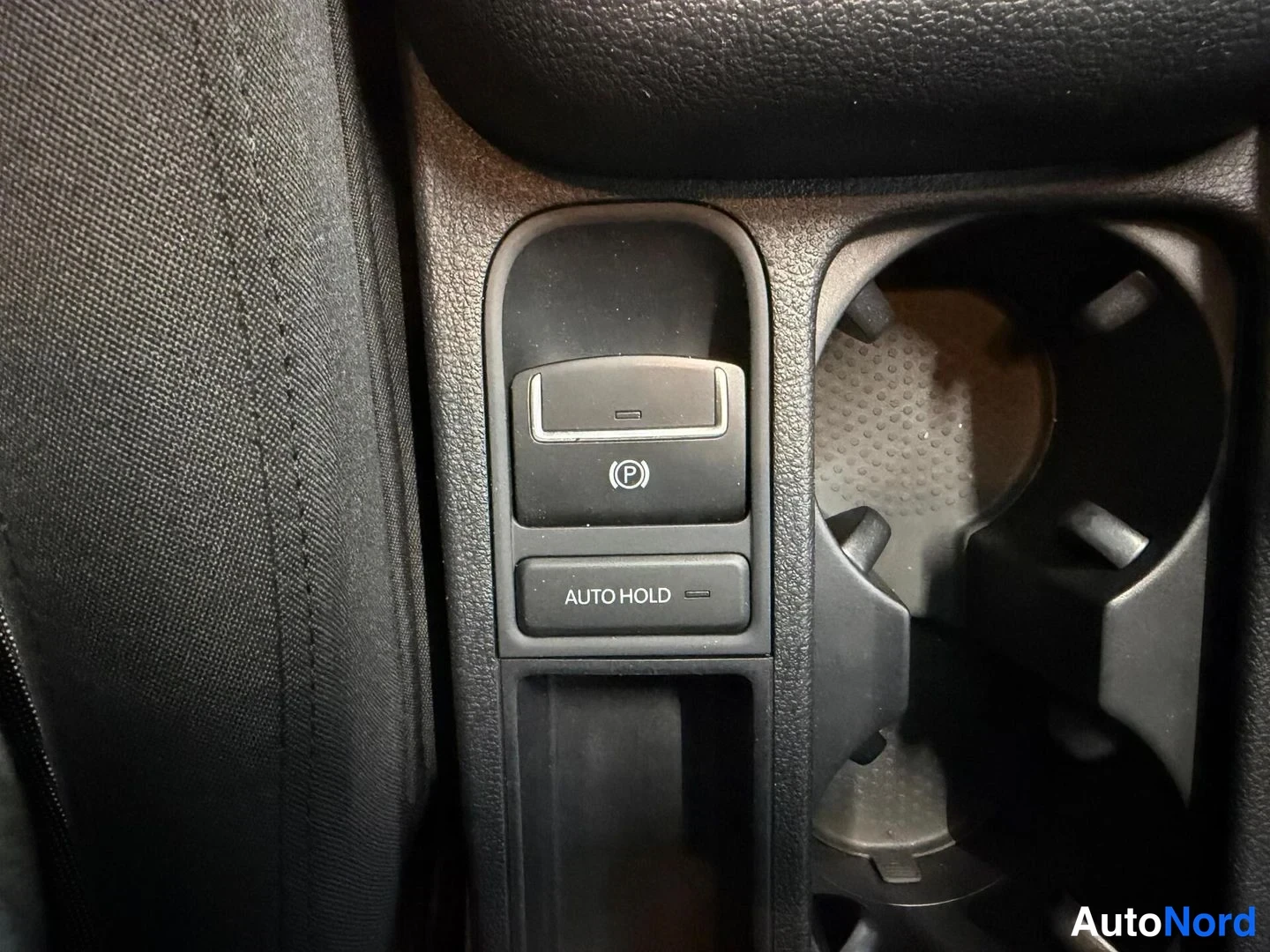 Sininen Volkswagen Tiguan 2009, kuva 19