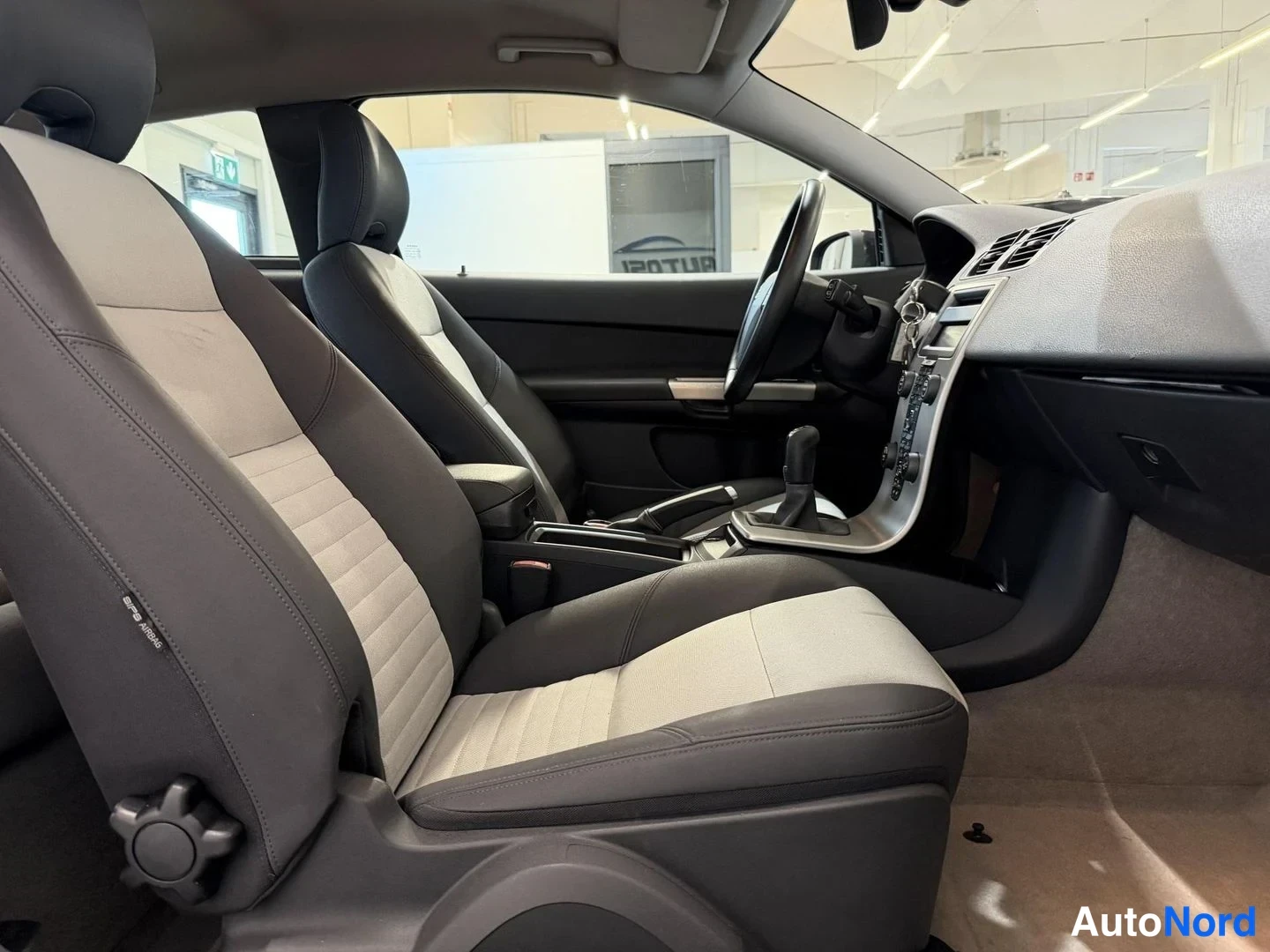Musta Volvo C30 2007, kuva 10