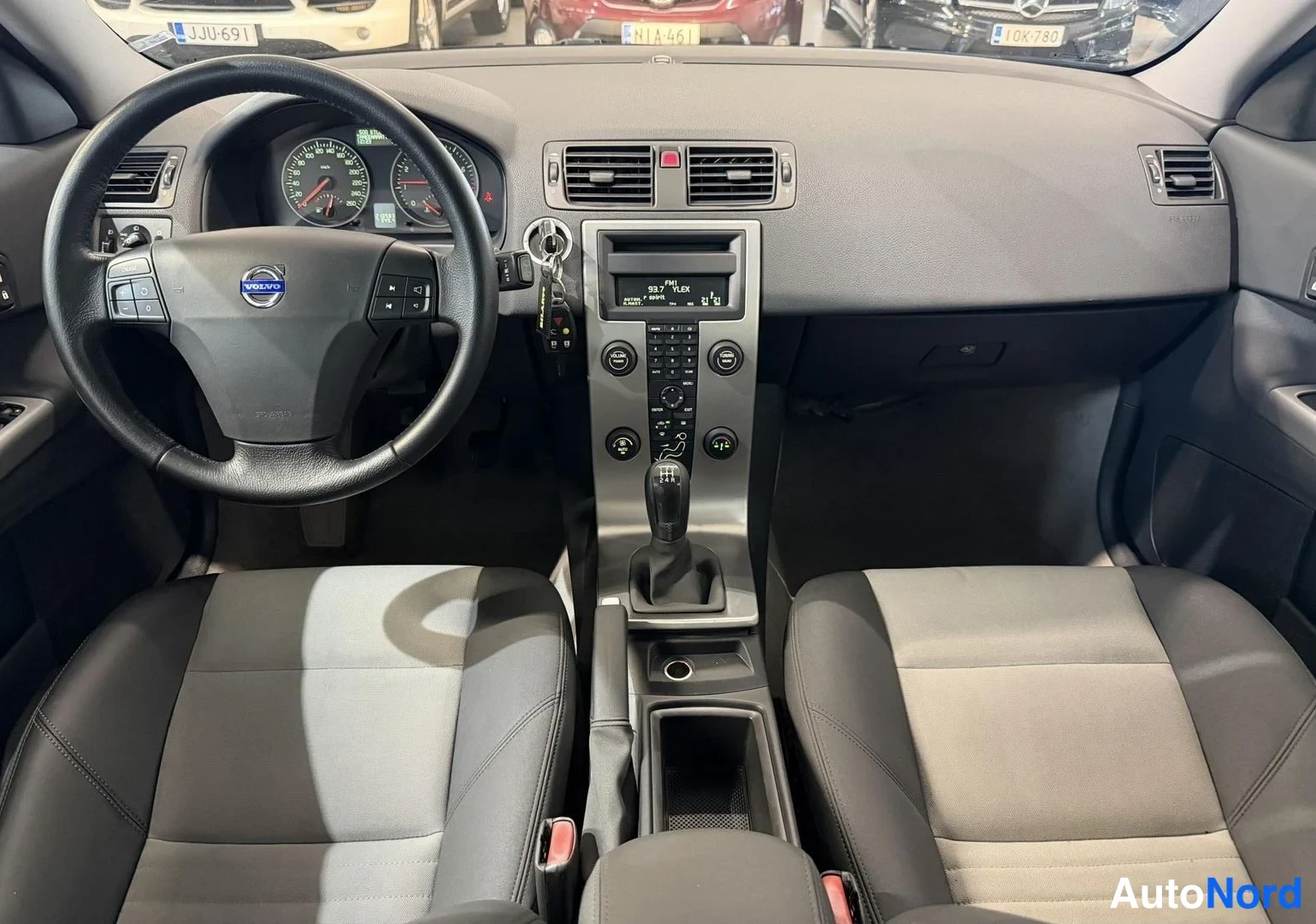 Musta Volvo C30 2007, kuva 13