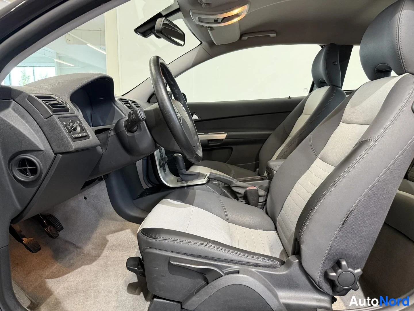 Musta Volvo C30 2007, kuva 6