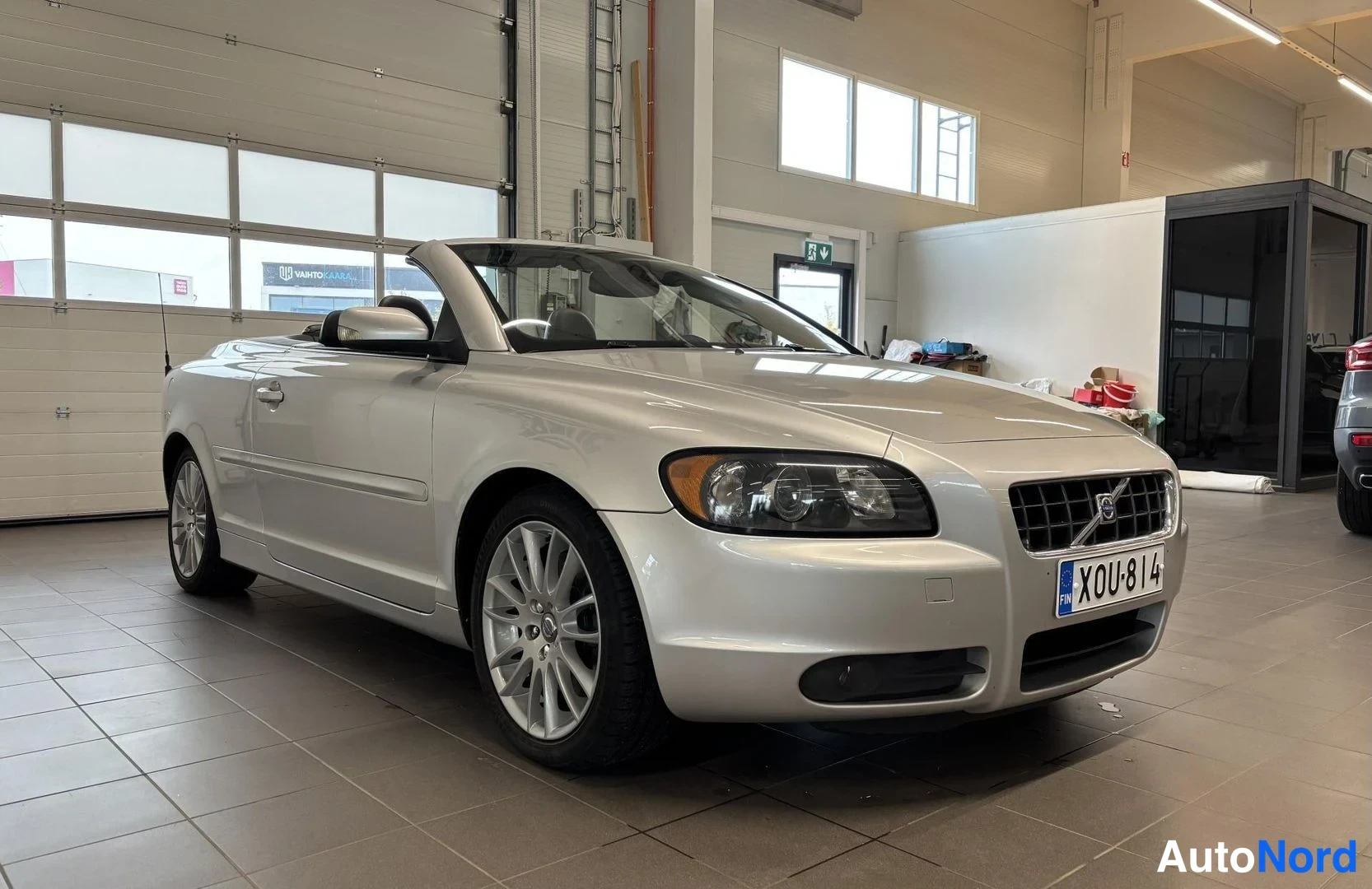 Hopea Volvo C70 2006, etuviisto, keula oikealle, kuva 6