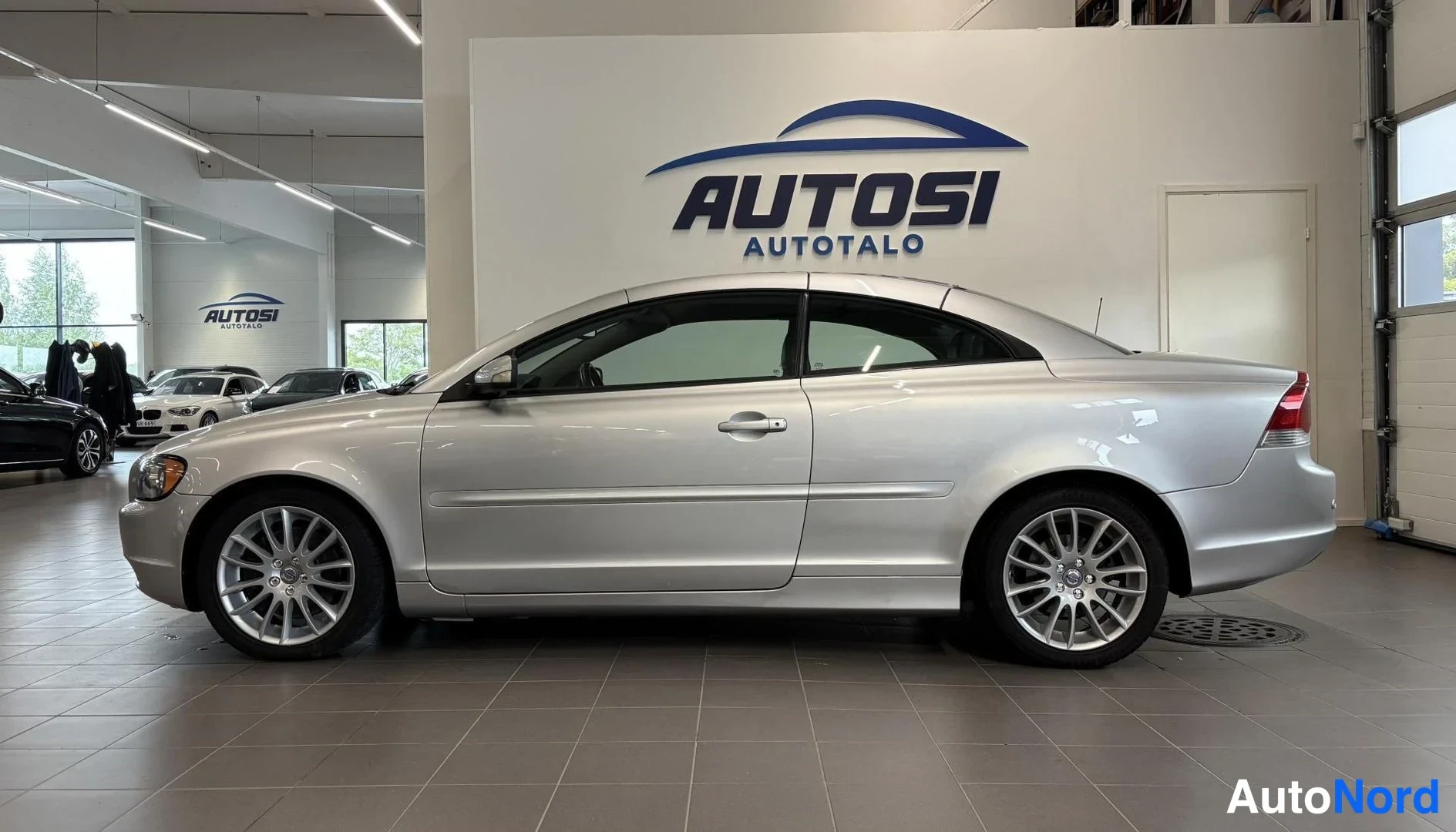 Hopea Volvo C70 2006, sivulta, kuva 7