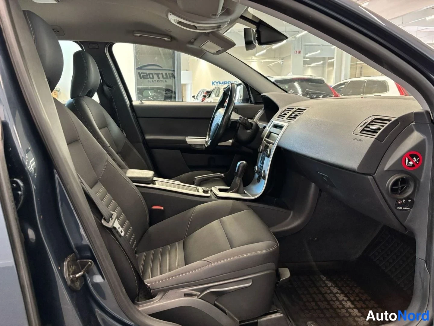 Sininen Volvo V50 2012, kuva 9