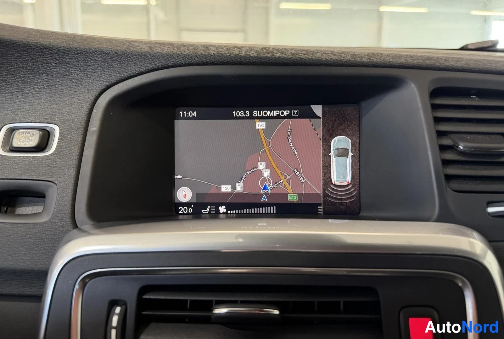 Musta Volvo V60 Cross Country 2018, kuva 20