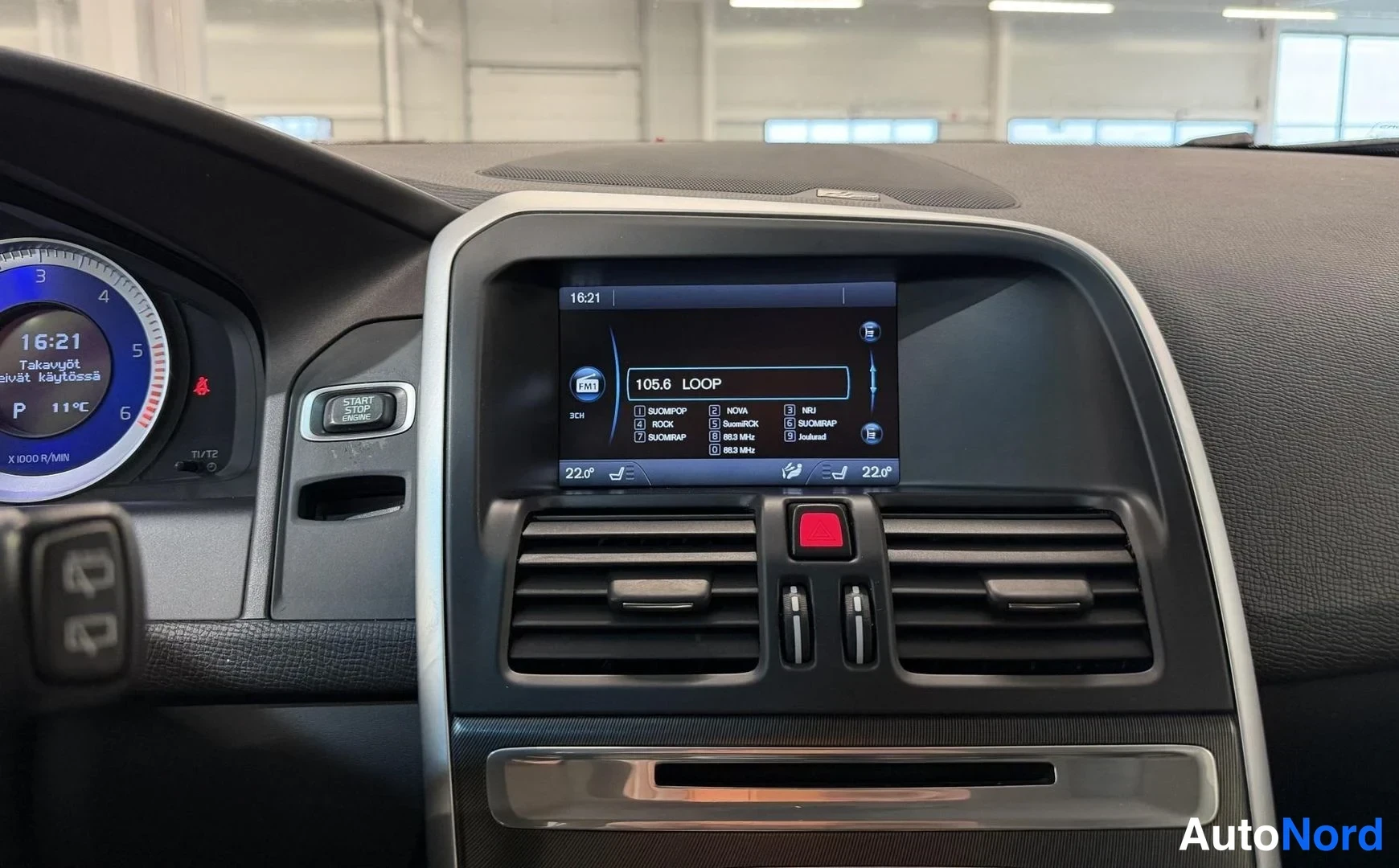 Hopea Volvo XC60 2012, kuva 21