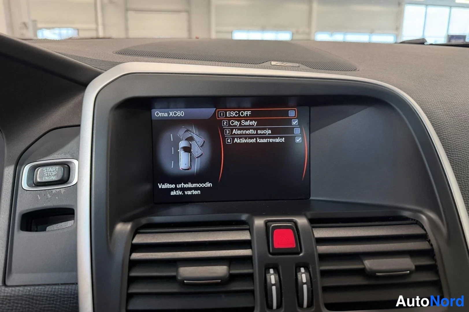 Hopea Volvo XC60 2012, kuva 19