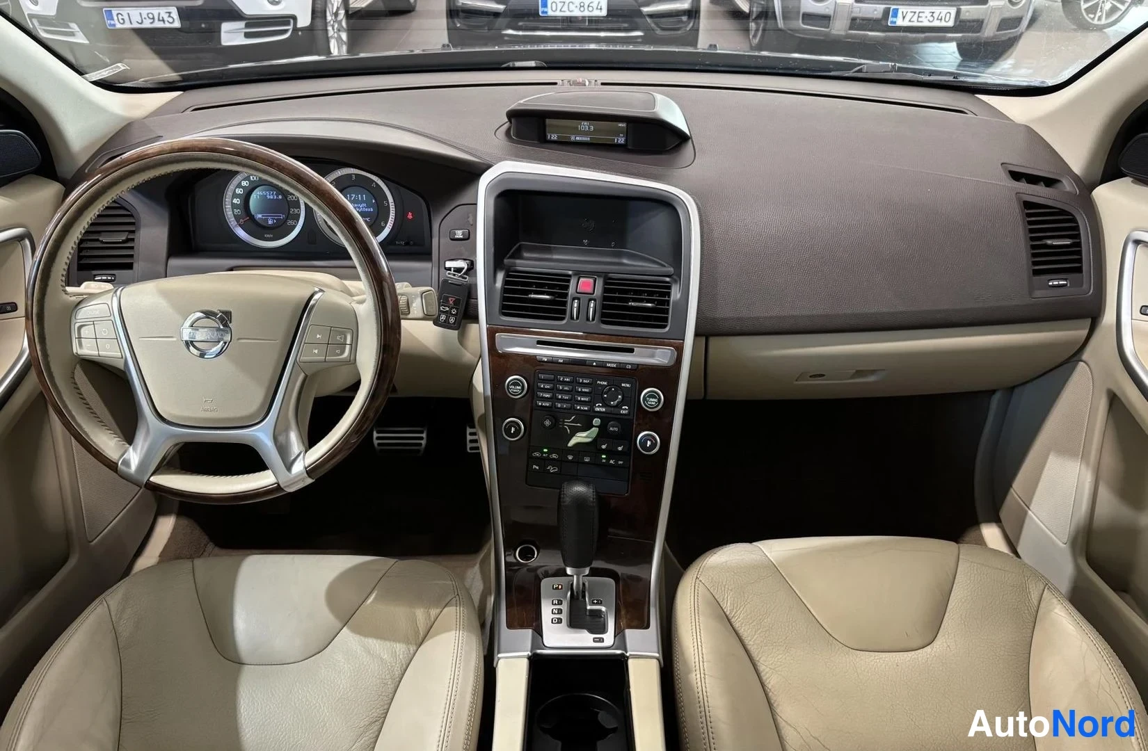 Harmaa Volvo XC60 2010, kuva 12
