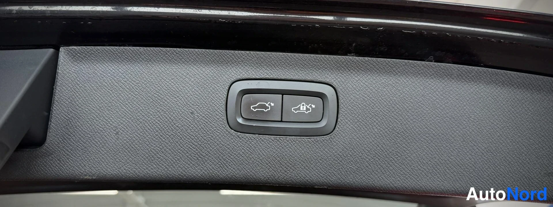 Musta Volvo XC90 2018, kuva 13
