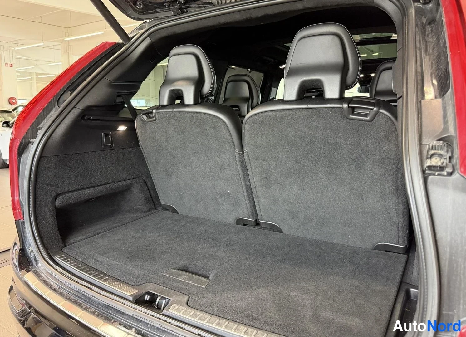 Musta Volvo XC90 2018, kuva 14