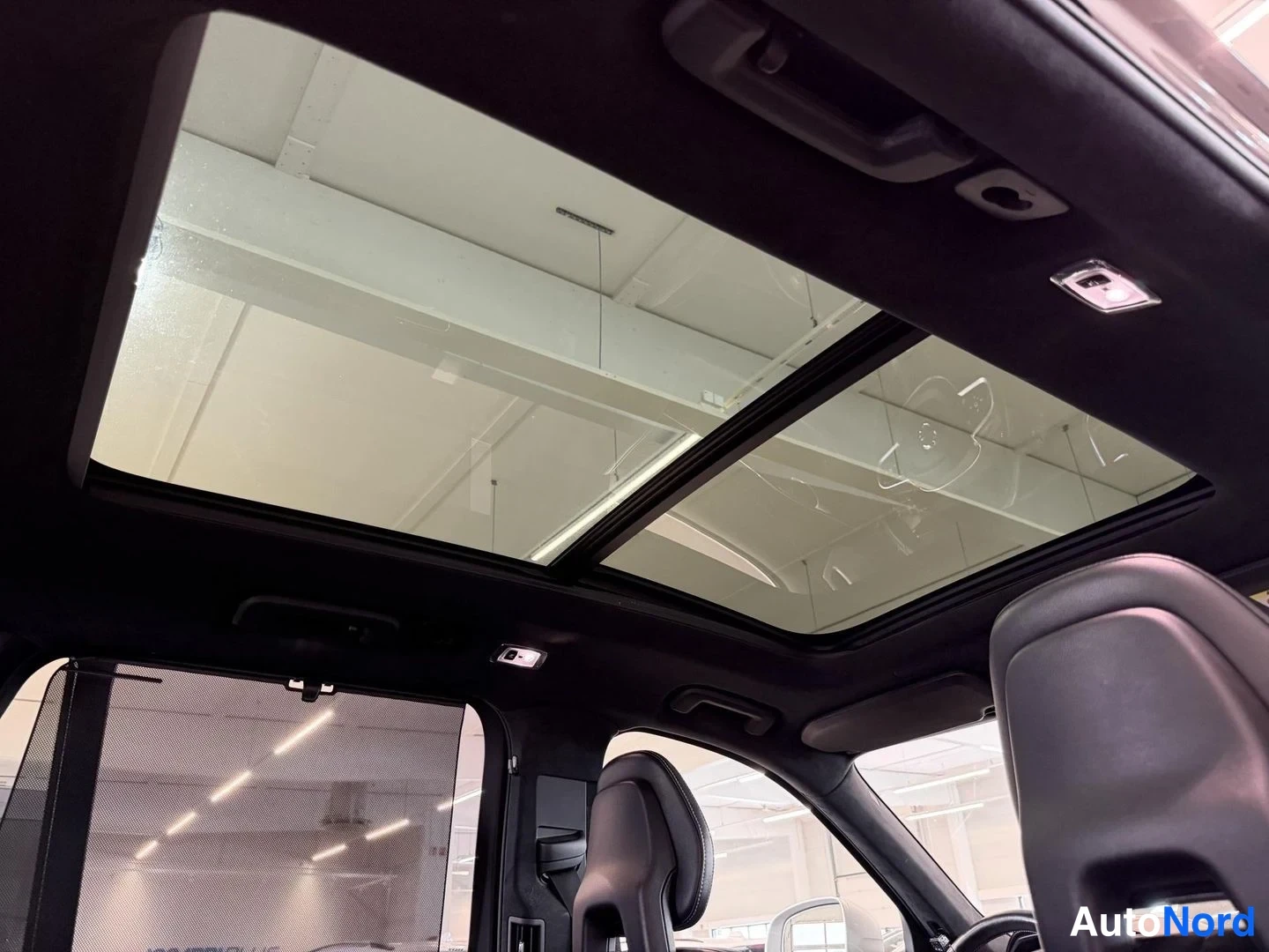 Musta Volvo XC90 2018, kuva 18