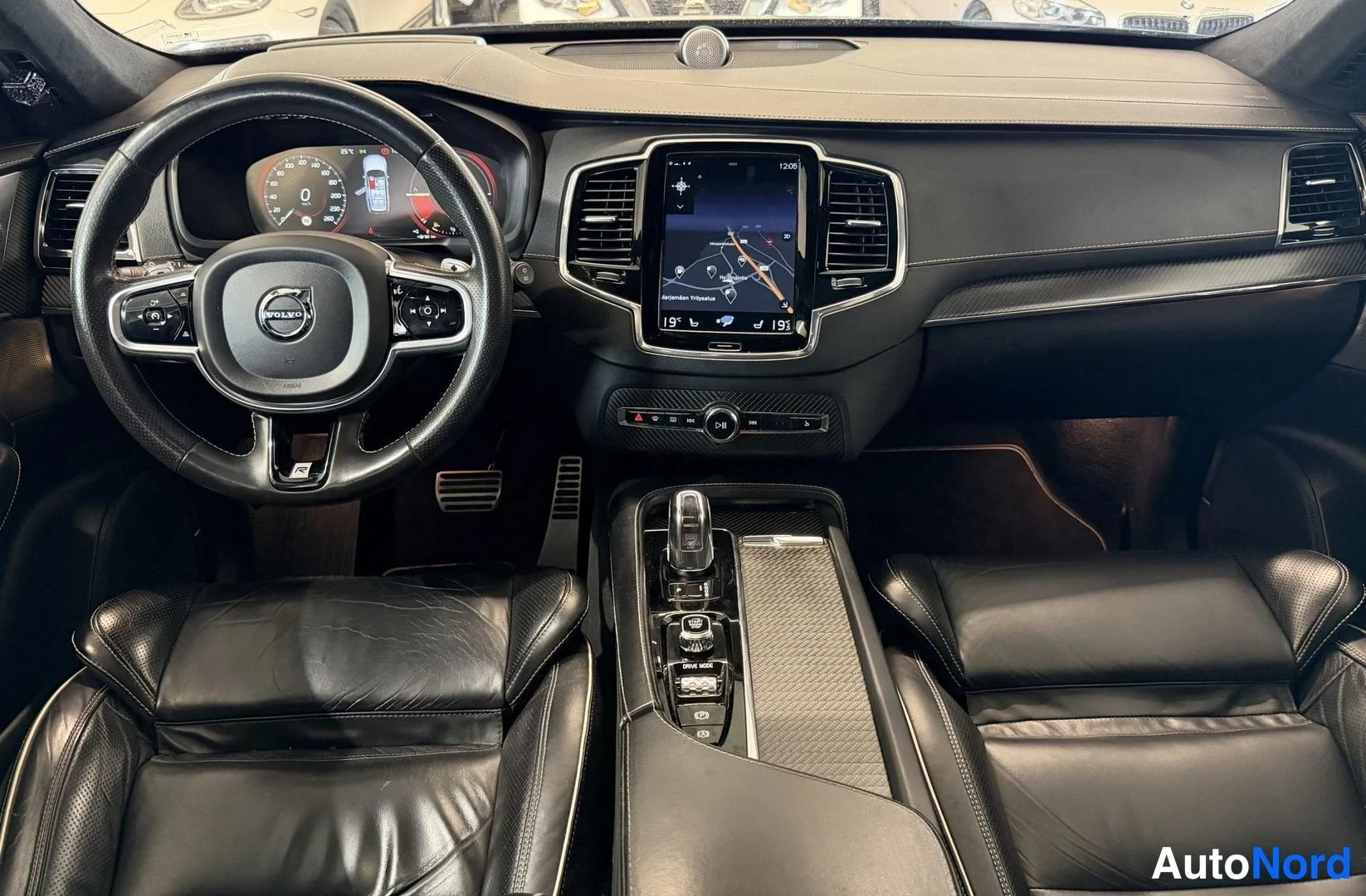 Musta Volvo XC90 2018, kuva 21