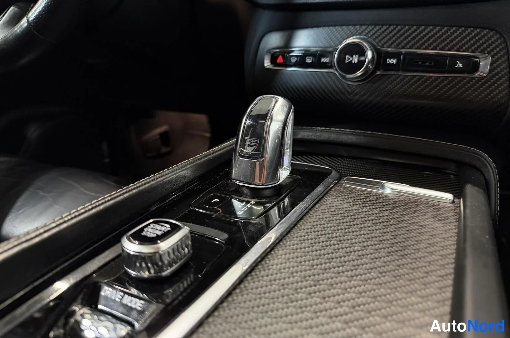Musta Volvo XC90 2018, kuva 23