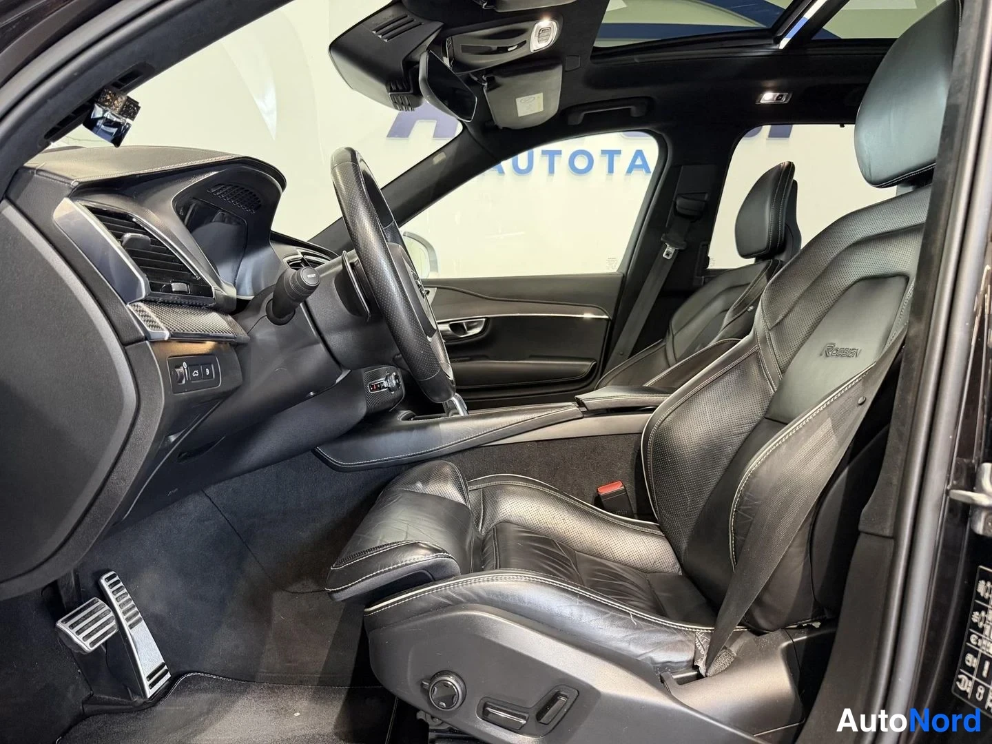 Musta Volvo XC90 2018, kuva 7